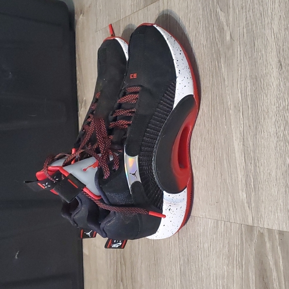 Jordan Air Jordan 35 PF Sneakers 8 - Picture 3 of 10